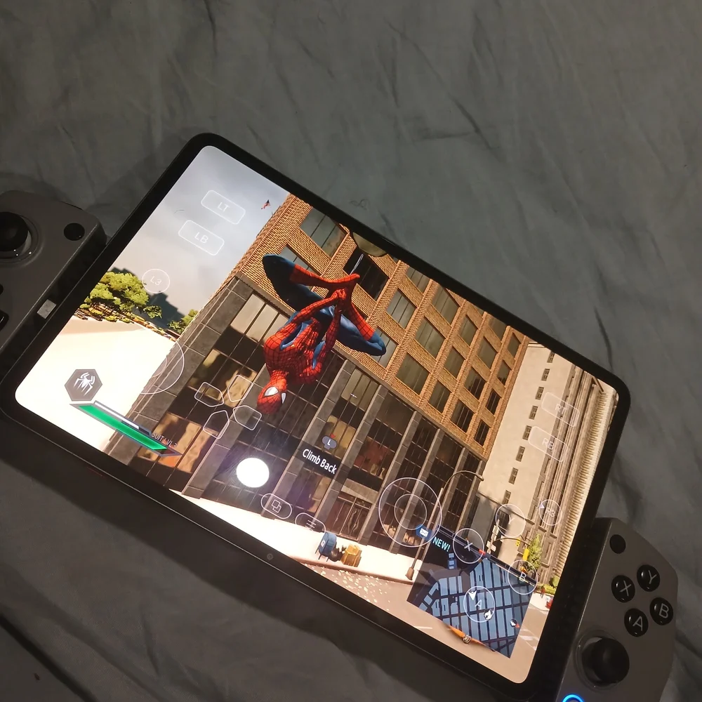 High-Performance Tablet with Red Highlights - Picture 4 of 4